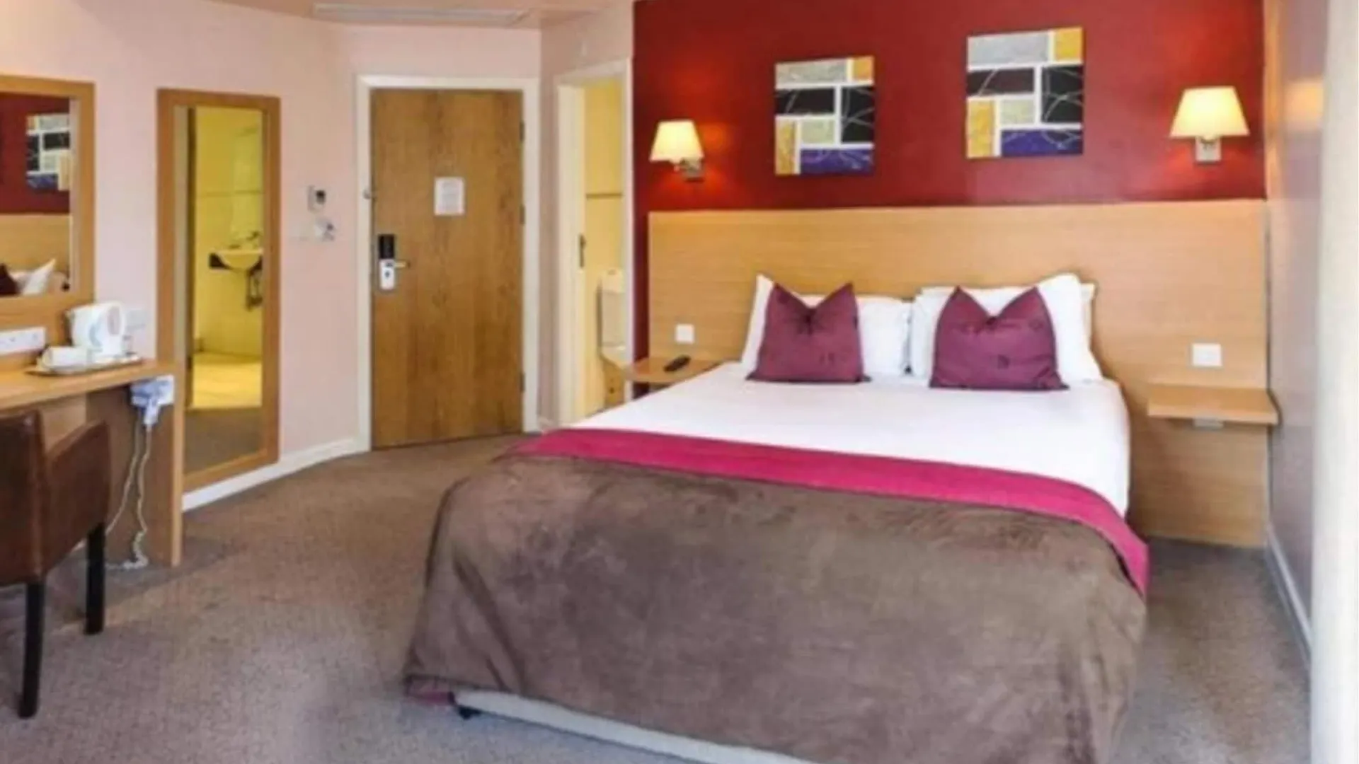 The Luton Hotel