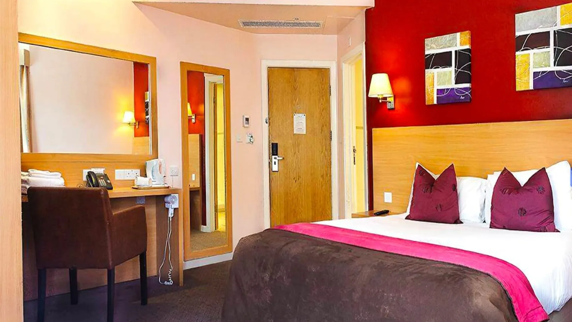 The Luton Hotel