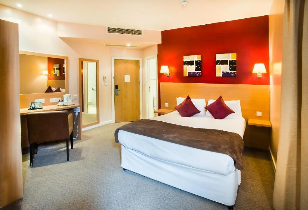 The Luton Hotel  Luton (Bedfordshire)